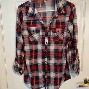 Flannel with 3/4 buttoned sleeve
